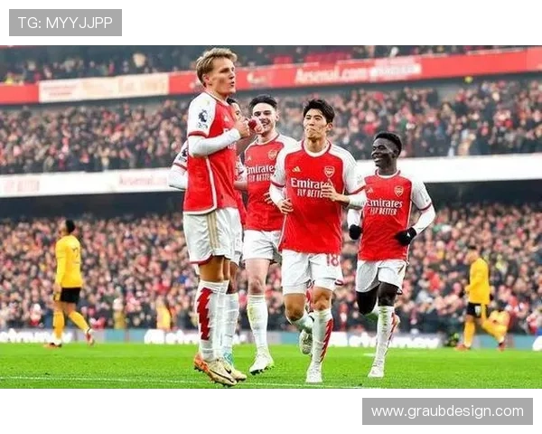 英超历史最伟大俱乐部之争：曼联领跑积分榜与冠军数