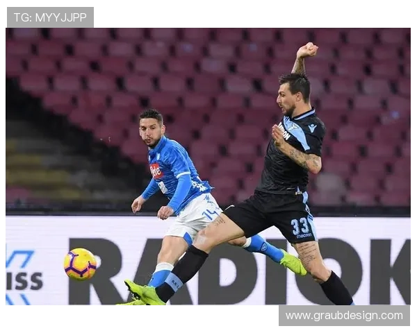 乌德勒支中场组织近期表现稳健，攻防转换效率持续提升