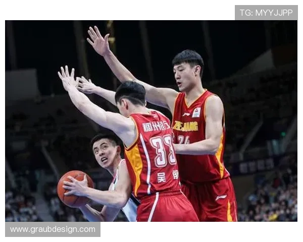 德斯蒙德·班恩三分稳定性提升显著 拉开球队外线空间效率提高